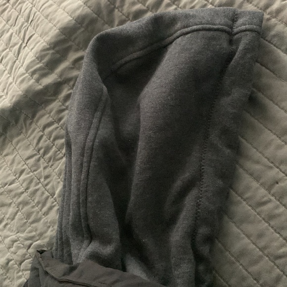 Footaction puff vest/Size Large/REMOVABLE HOODIE - Picture 5 of 5